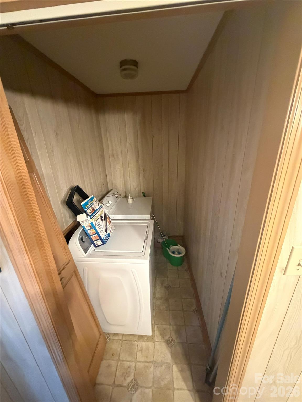 2990 Flat Creek Road Lancaster, SC 29720 - Photo 11 of 13 a utility room with dryer and washer