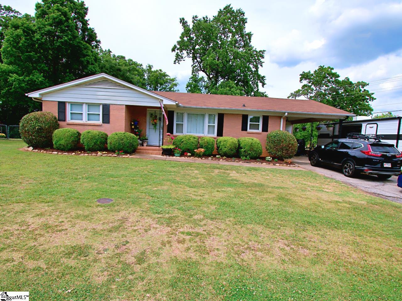 700 West Lee Road Taylors, SC 29687 - Photo 1 of 27 Gallery Image 1