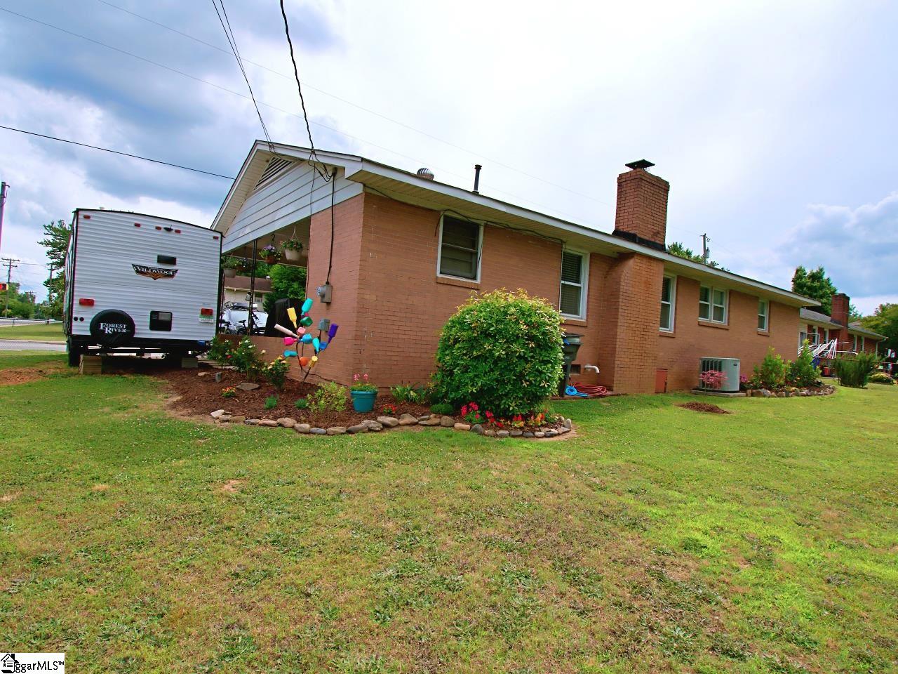 700 West Lee Road Taylors, SC 29687 - Photo 24 of 27 Gallery Image 24