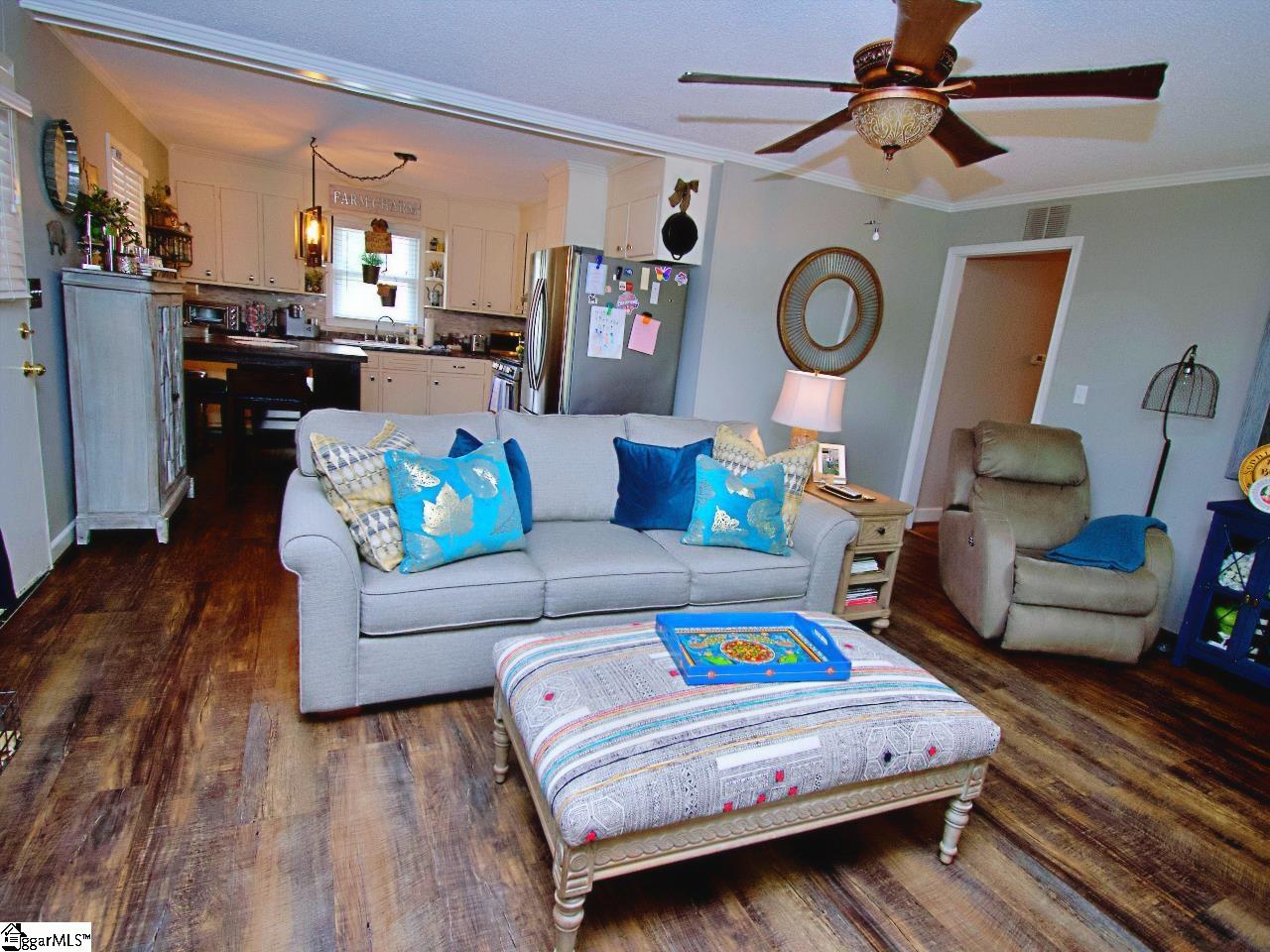 700 West Lee Road Taylors, SC 29687 - Photo 9 of 27 Gallery Image 9