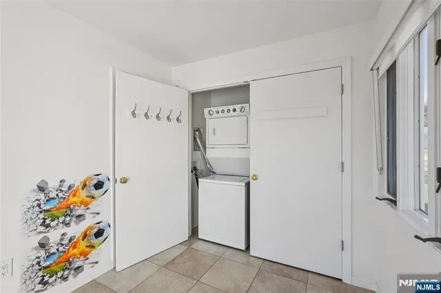 $724,999 | 6 Arrow Drive, Livingston, NJ 07039