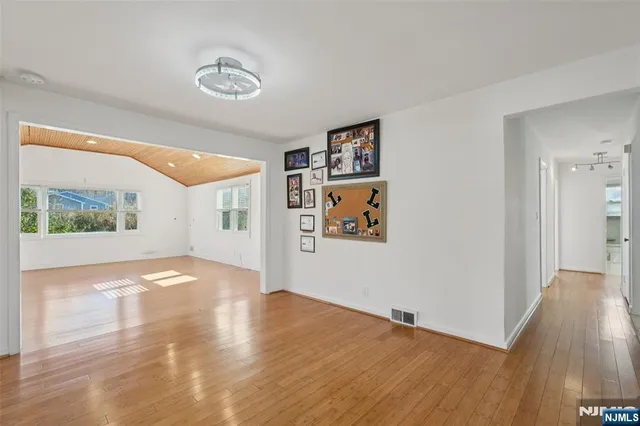 $724,999 | 6 Arrow Drive, Livingston, NJ 07039