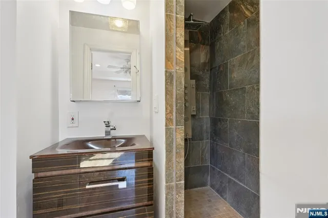 $724,999 | 6 Arrow Drive, Livingston, NJ 07039