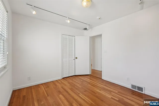 $724,999 | 6 Arrow Drive, Livingston, NJ 07039