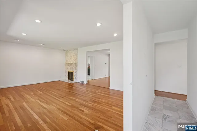 $724,999 | 6 Arrow Drive, Livingston, NJ 07039