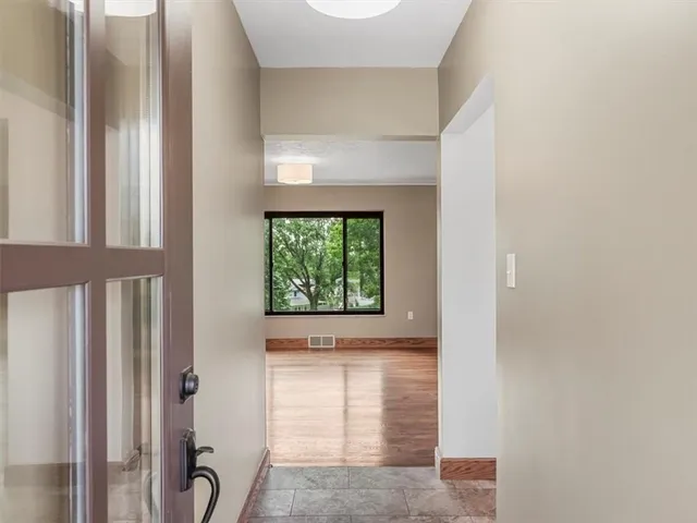 a view of an entryway with a livingroom