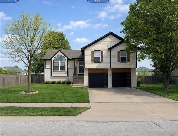 $410,000 | 1700 Southeast 12th Street, Lee's Summit, MO 64081
