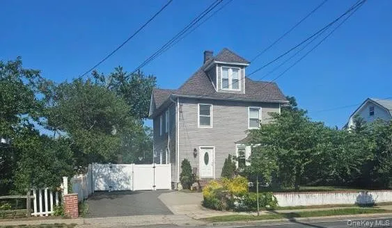 $2,600 | 2309 Milburn Avenue, Baldwin, NY 11510