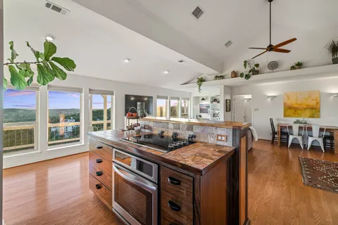 $699,990 | 8132 Breeze Way, Jonestown, TX 78645