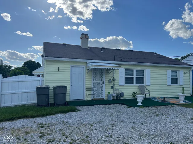 $1,525 | 2901 Sangster Avenue, Indianapolis, IN 46218