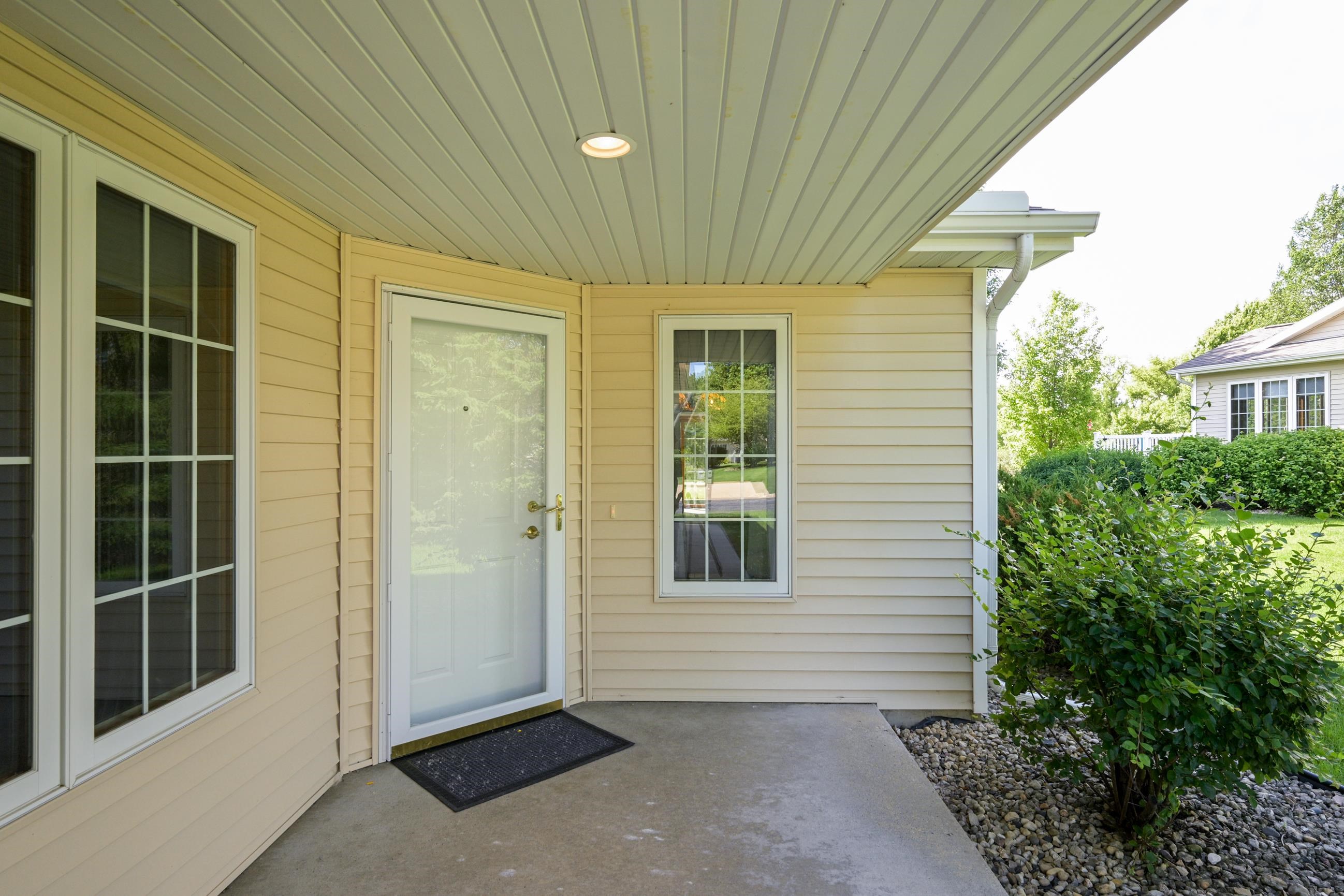 669 Springbrook Circle DeForest, WI 53532 - Photo 5 of 57