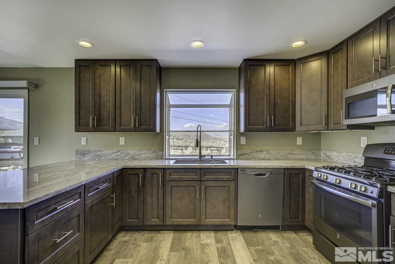 2775 Cactus View Drive Reno, NV 89506 - Photo 5 of 25 Photo 5