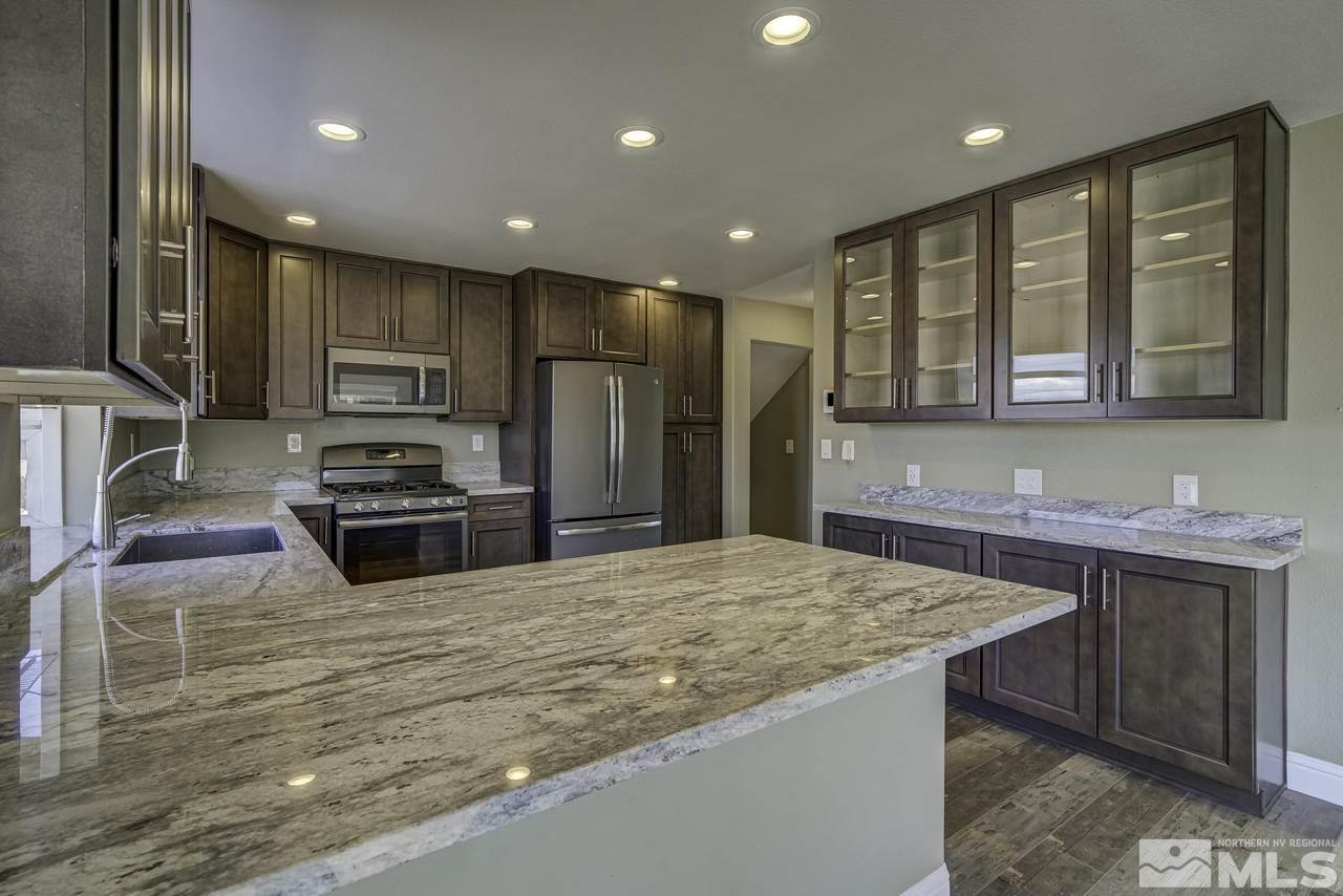 2775 Cactus View Drive Reno, NV 89506 - Photo 6 of 25 Photo 6