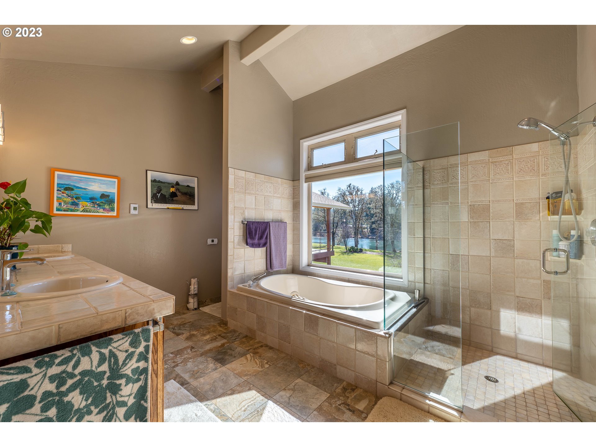 15417 North Bank Road Roseburg, OR 97470 - Photo 17 of 41 Gallery Image 17