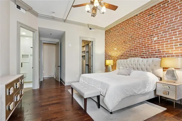 $4,000 | 431 Gravier Street, Unit 2, New Orleans, LA 70130