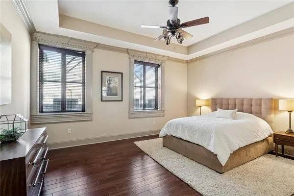 $4,000 | 431 Gravier Street, Unit 2, New Orleans, LA 70130