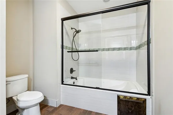 $4,000 | 431 Gravier Street, Unit 2, New Orleans, LA 70130