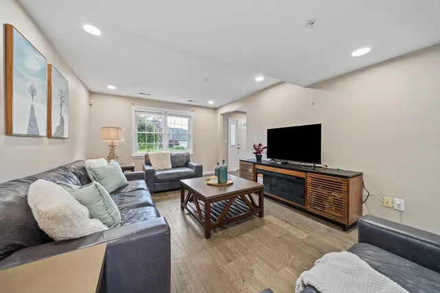 $799,000 | 24 Pelican Drive, Unit 24, Walpole, MA 02081