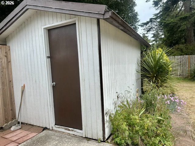 3760 Highway 101, Unit 18 Florence, OR 97439 - Photo 24 of 29 Utility Shed