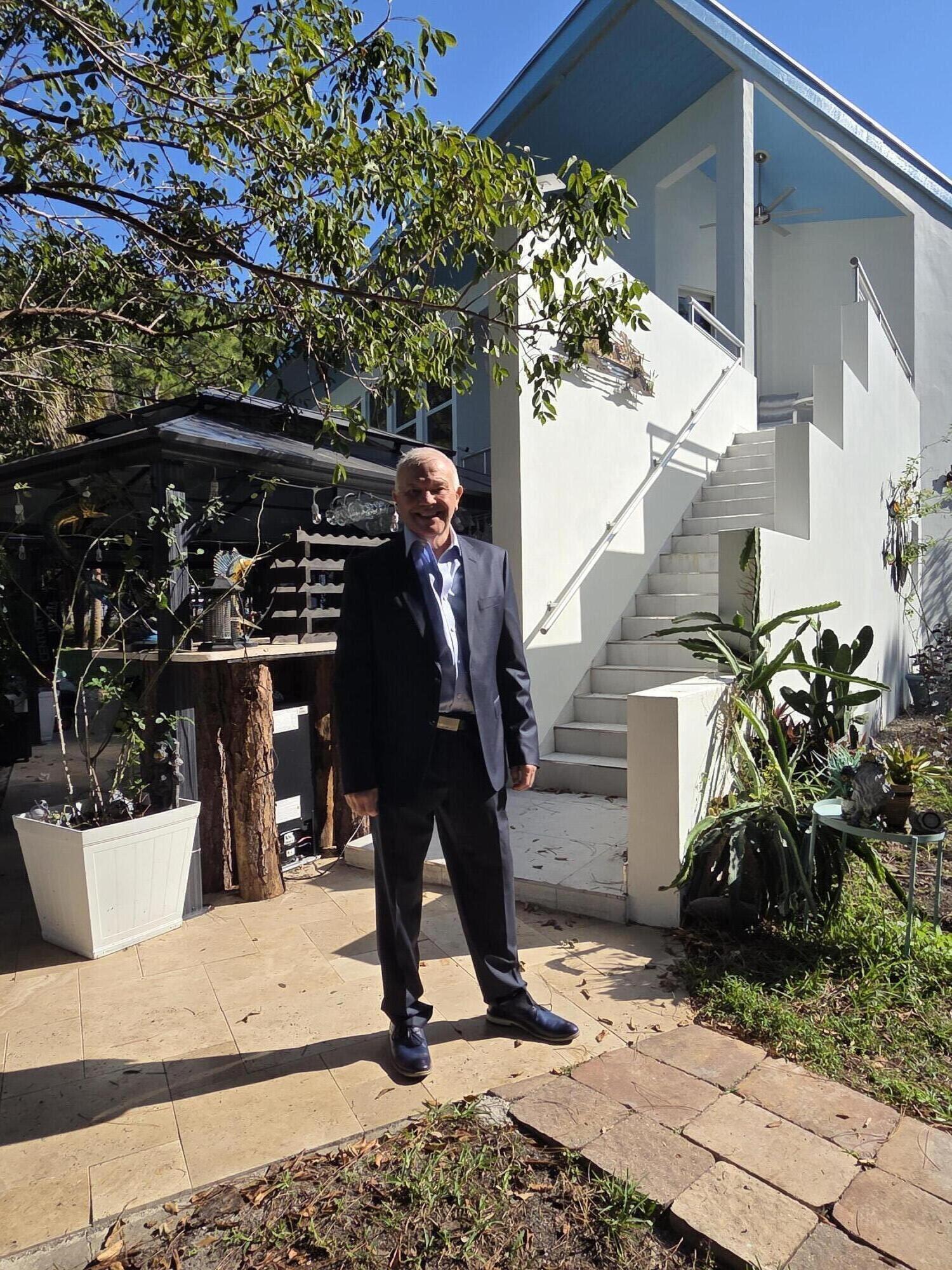 930 Rambling Dr Circle Wellington, FL 33414 - Photo 16 of 49 4831