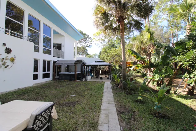 $1,950,000 | 930 Rambling Dr Circle, Wellington, FL 33414