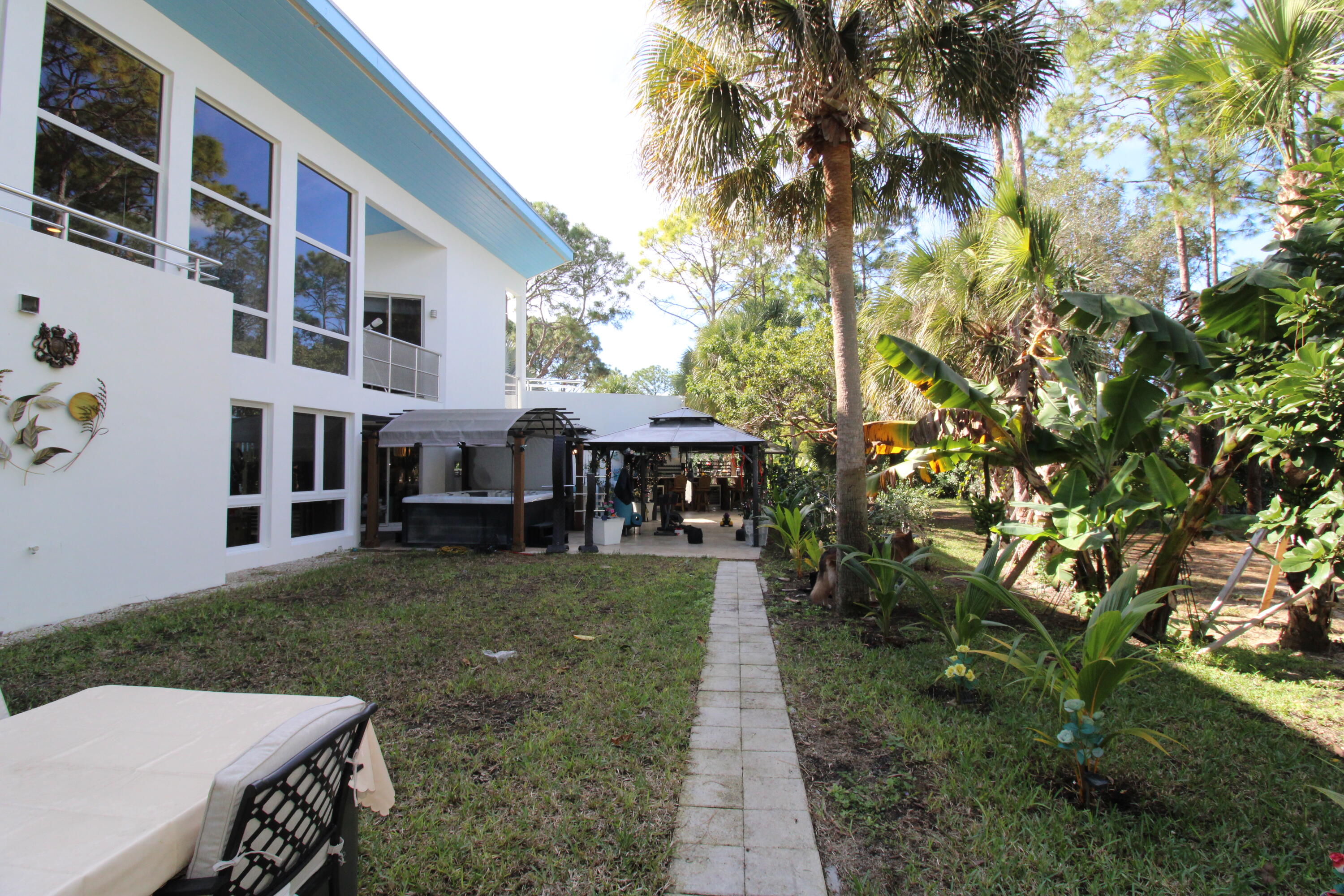 930 Rambling Dr Circle Wellington, FL 33414 - Photo 3 of 49 IMG_3666