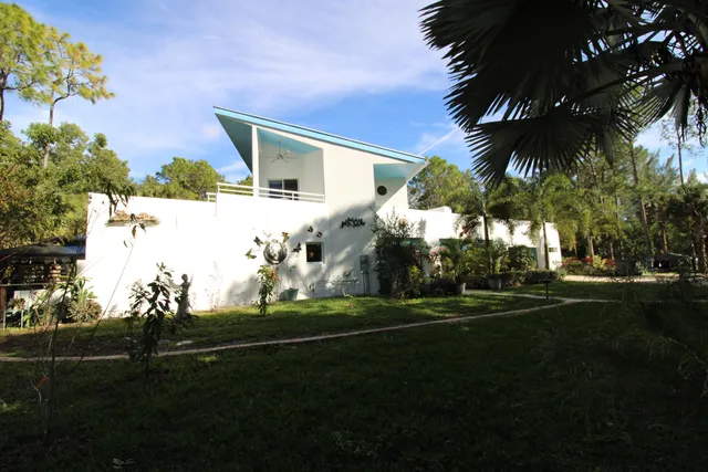 $1,950,000 | 930 Rambling Dr Circle, Wellington, FL 33414