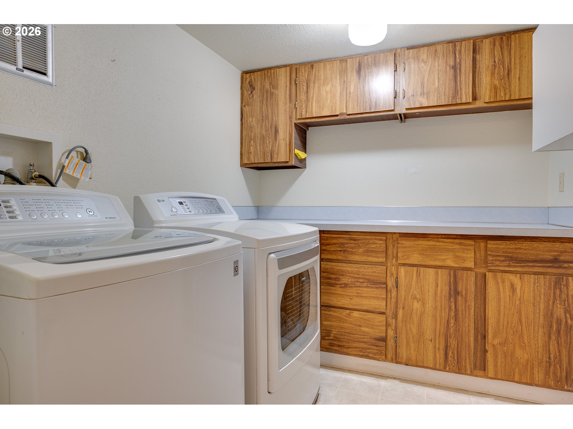 27572 South Kinzy Road Estacada, OR 97023 - Photo 27 of 47 a utility room with dryer and washer