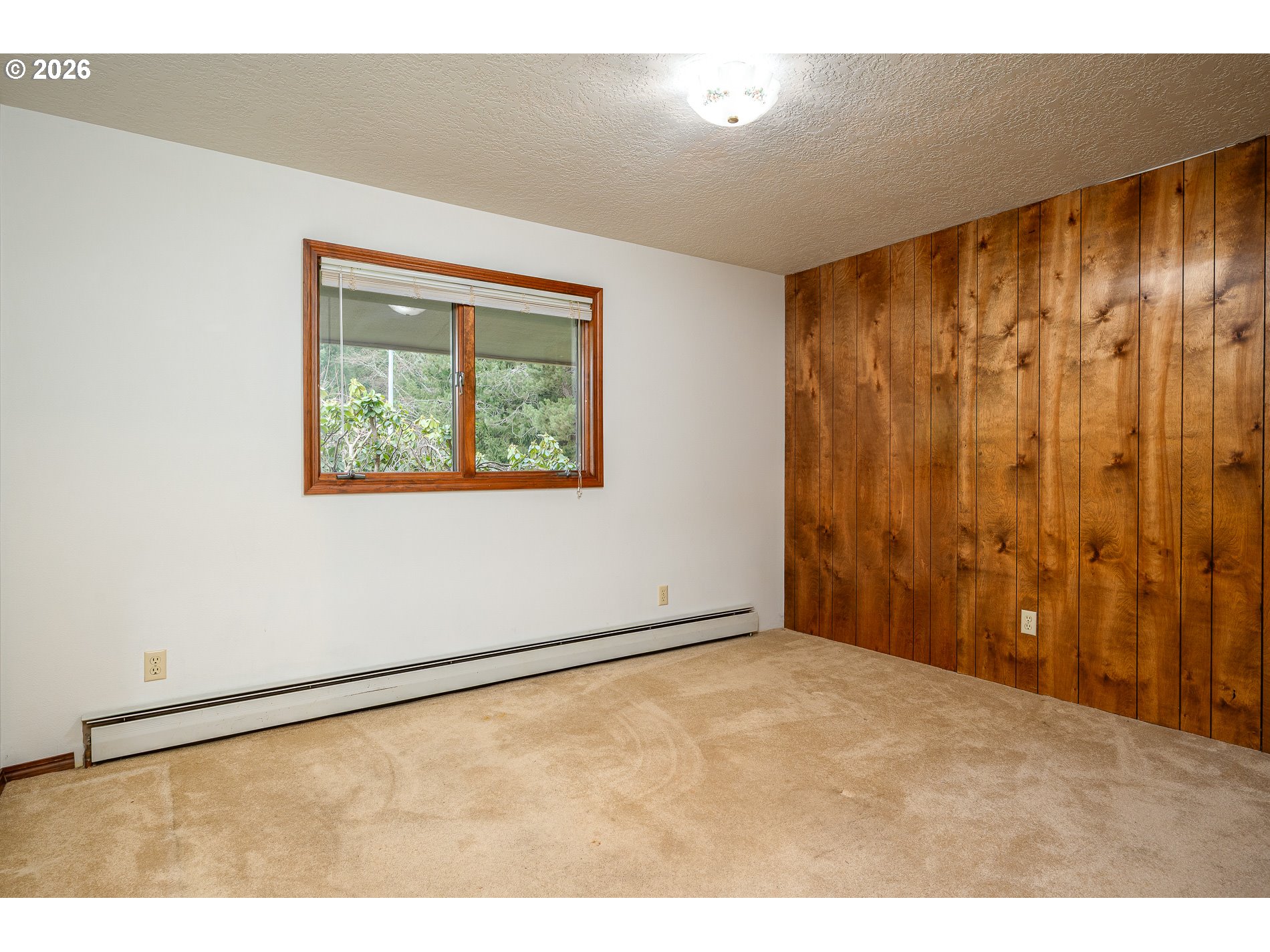 27572 South Kinzy Road Estacada, OR 97023 - Photo 33 of 47 a view of an empty room with a window