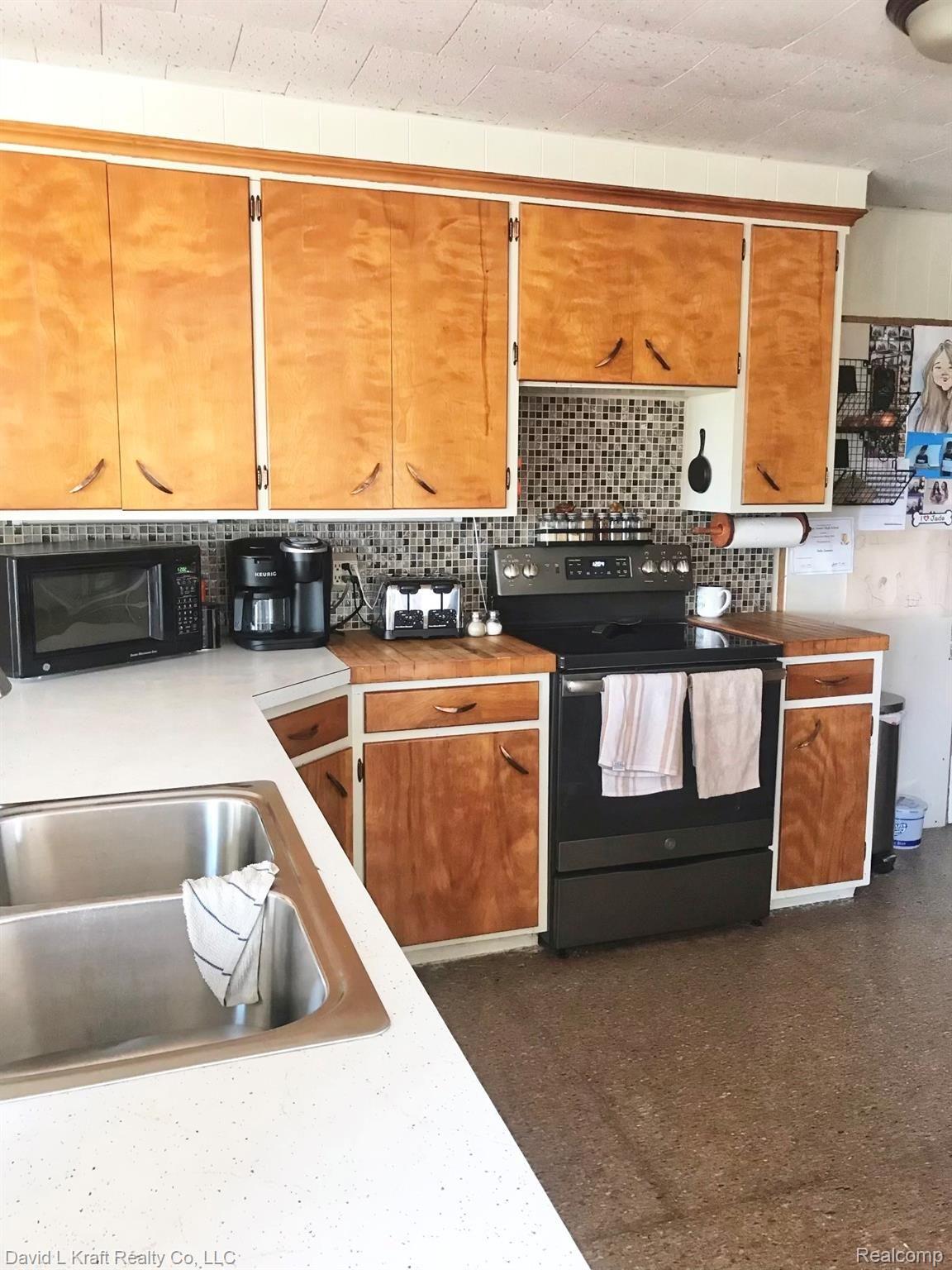 3837 West Kinde Road Caseville, MI 48725 - Photo 9 of 20 3837KindeKitchen1.jpeg