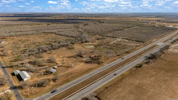 $365,000 | 7414 Highway 281, Pleasanton, TX 78064