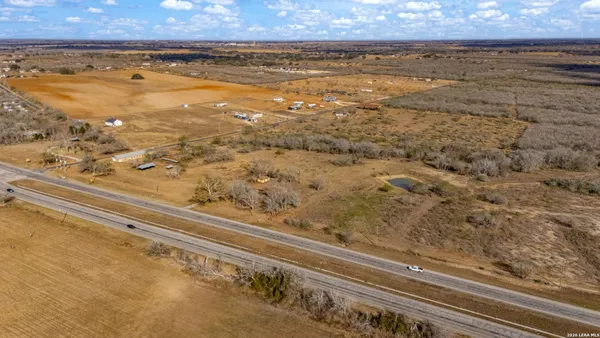 $365,000 | 7414 Highway 281, Pleasanton, TX 78064