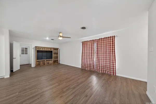 $365,000 | 7414 Highway 281, Pleasanton, TX 78064