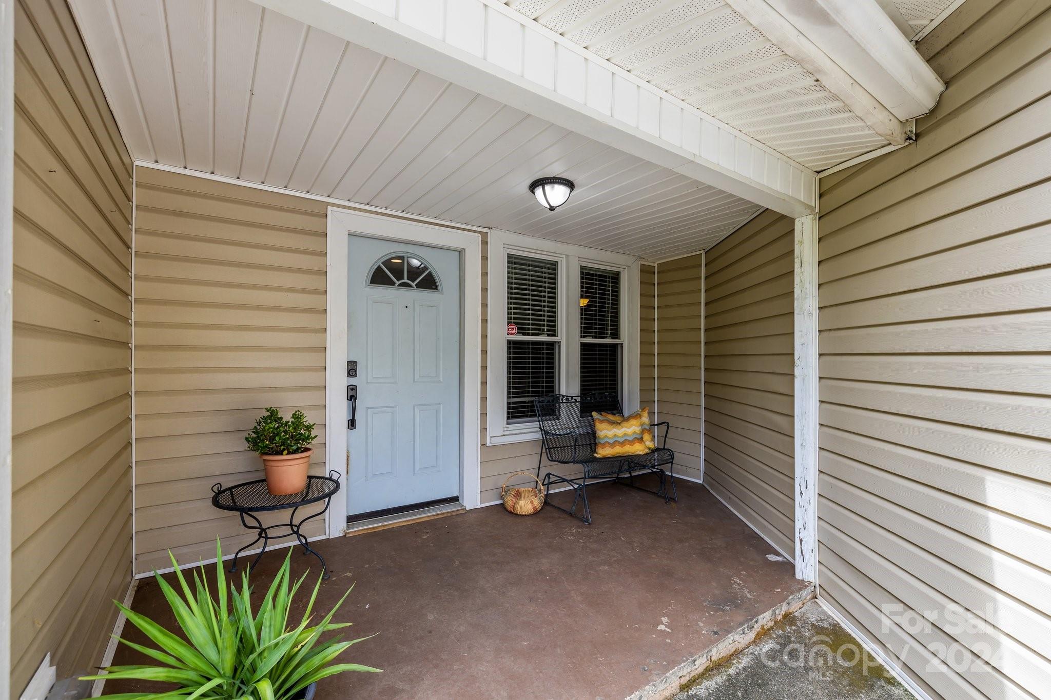 284 8th Avenue Cramerton, NC 28032 - Photo 23 of 29 a living room filled with furniture