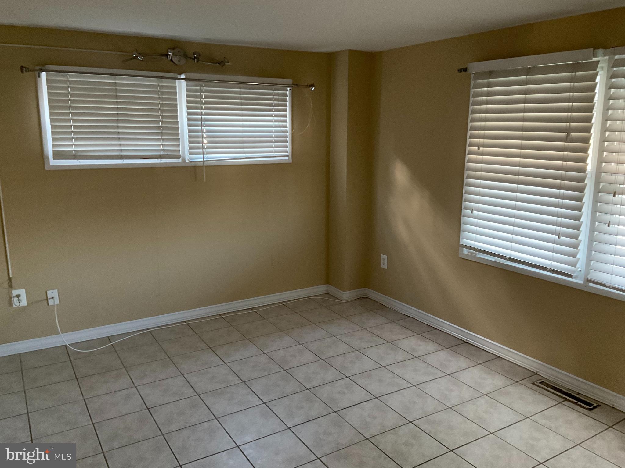 8029 Lansdale Road Baltimore, MD 21224 - Photo 7 of 35 Gallery Image 7