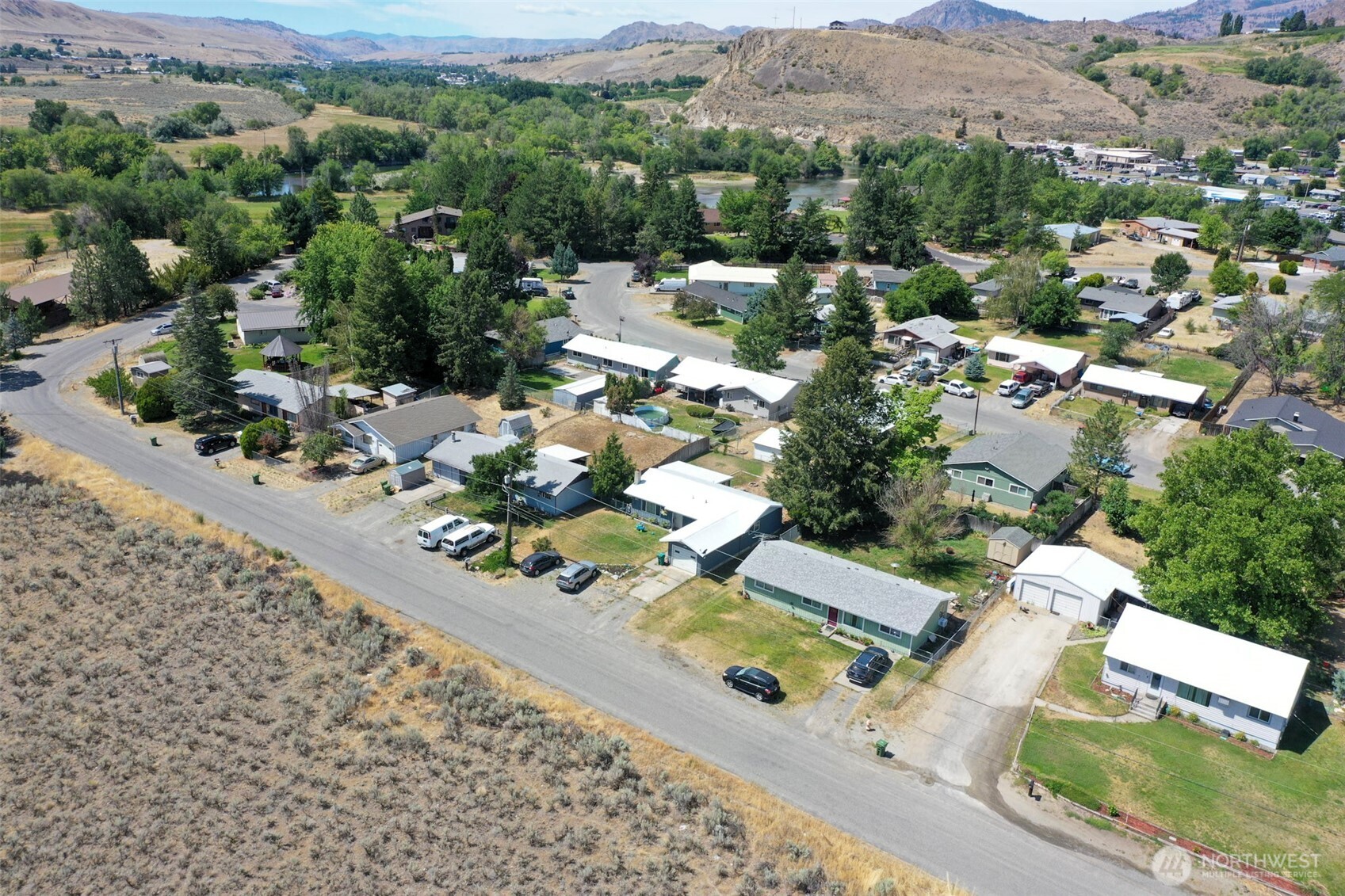 733 Ridge Place Omak, WA 98841 - Photo 7 of 32