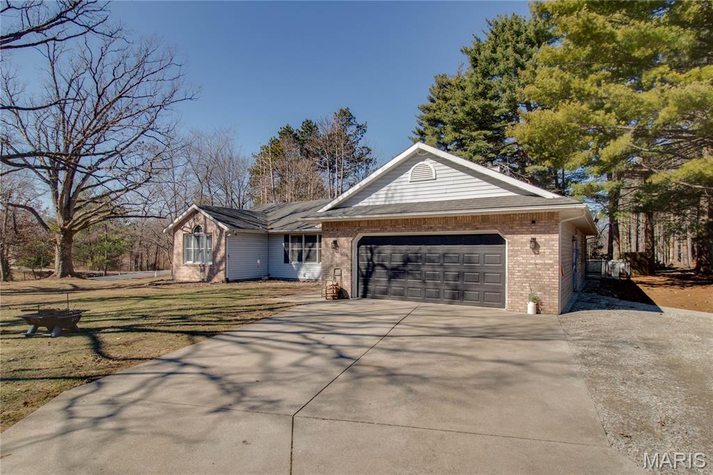 1327 Deer Creek Road Greenville, IL 62246 - Photo 11 of 52