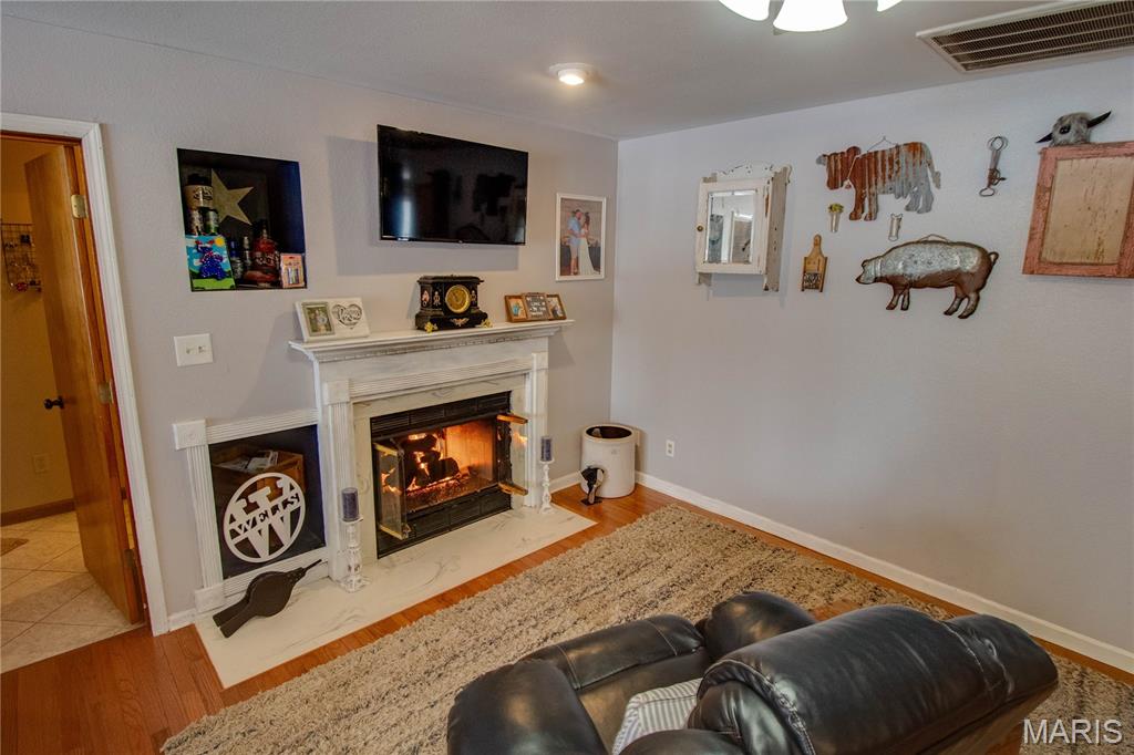 1327 Deer Creek Road Greenville, IL 62246 - Photo 13 of 53