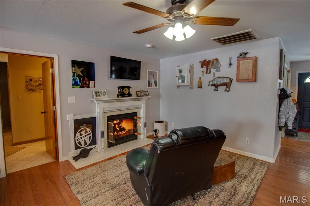 1327 Deer Creek Road Greenville, IL 62246 - Photo 16 of 52