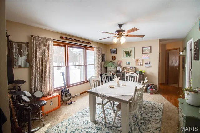 $325,000 | 1327 Deer Creek Road, Greenville, IL 62246