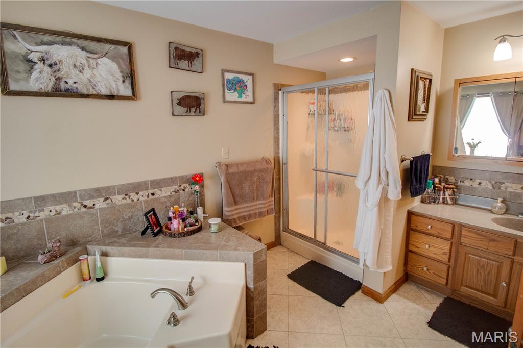 1327 Deer Creek Road Greenville, IL 62246 - Photo 29 of 52