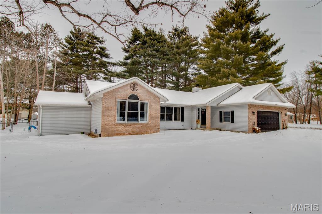 1327 Deer Creek Road Greenville, IL 62246 - Photo 3 of 53