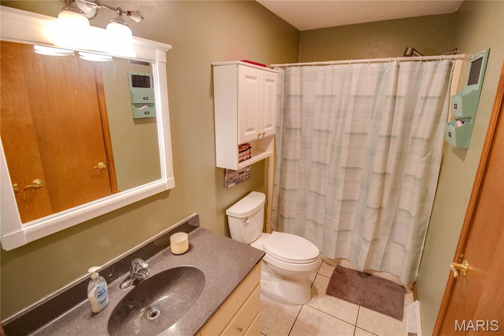 1327 Deer Creek Road Greenville, IL 62246 - Photo 32 of 53