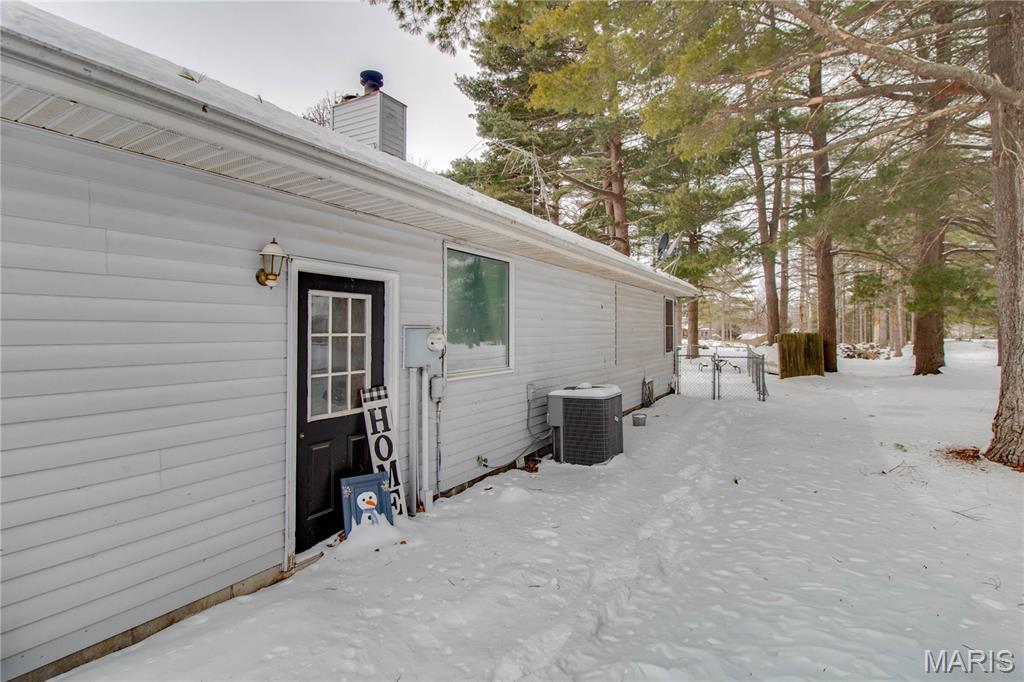 1327 Deer Creek Road Greenville, IL 62246 - Photo 39 of 53