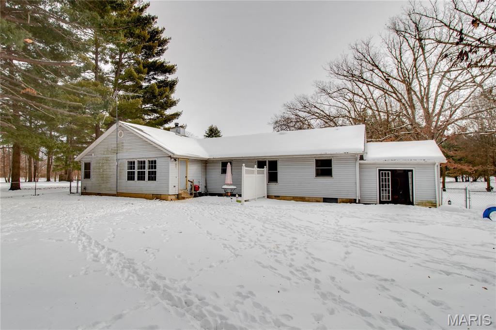 1327 Deer Creek Road Greenville, IL 62246 - Photo 41 of 53