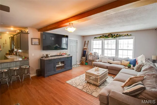 $325,000 | 1327 Deer Creek Road, Greenville, IL 62246