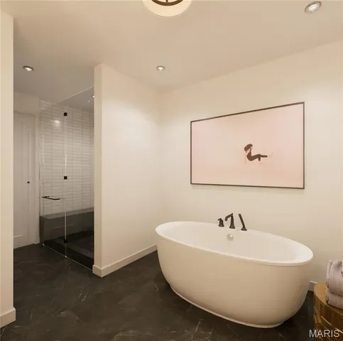 $2,346,350 | 8250 Forsyth Boulevard, Unit 105, Clayton, MO 63105