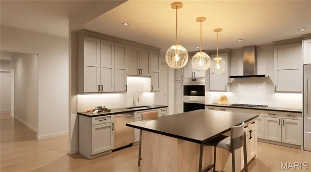 $2,346,350 | 8250 Forsyth Boulevard, Unit 105, Clayton, MO 63105