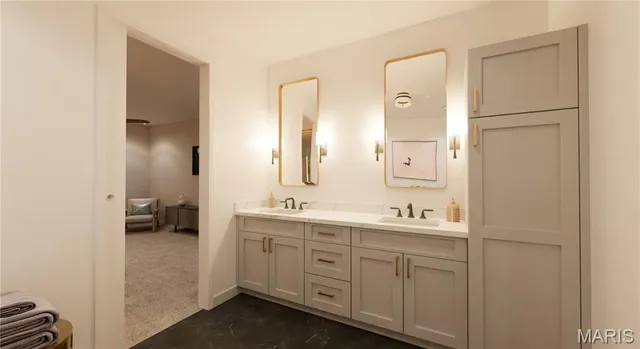 $2,346,350 | 8250 Forsyth Boulevard, Unit 105, Clayton, MO 63105