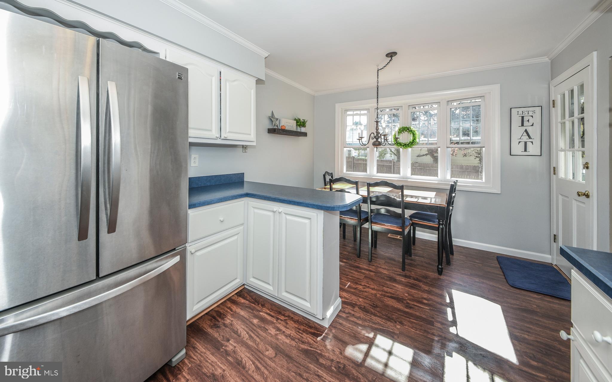1028 Hoven Road Philadelphia, PA 19115 - Photo 11 of 42 Kitchen